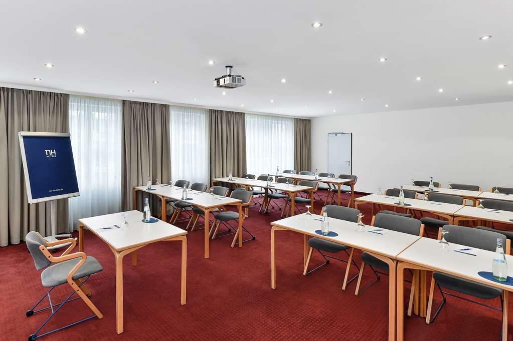 Hotel Kloesterle Noerdlingen - In Kuerze Elaya Hotel Kloesterle Nördlingen Instalações foto